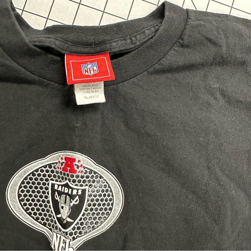 Oakland Raiders Y2K sz XL NFL tee A51 - Picture 4 of 5